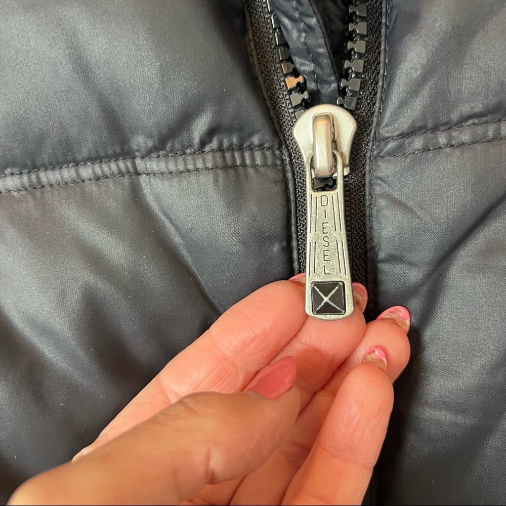 Diesel real down womens belted jacket. - Picture 3 of 10